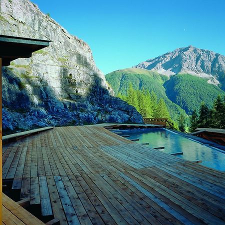 Hotel Castell Цуоц Екстериор снимка