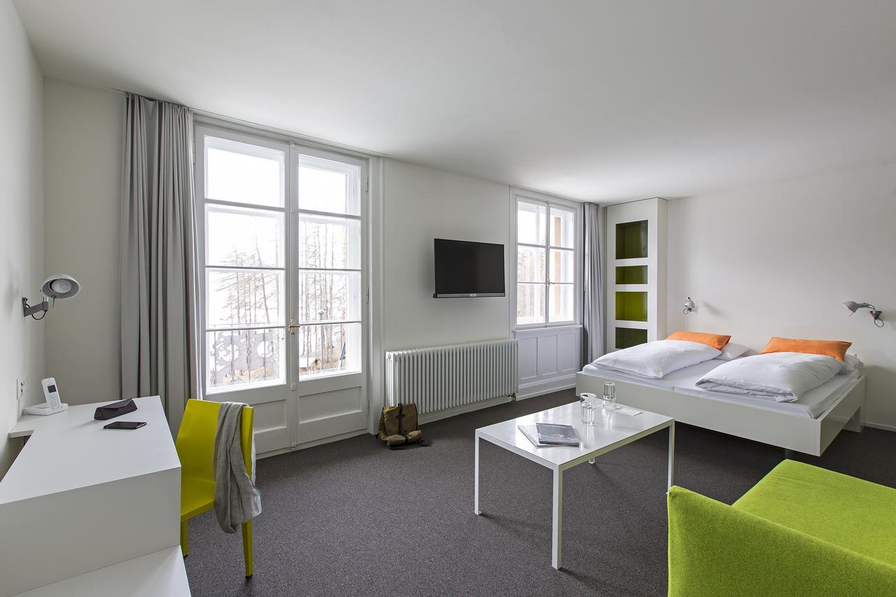 Hotel Castell Цуоц Стая снимка